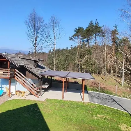 Pocitniska Hiska V Gozdnem Raju Nyaraló