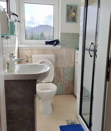 Pocitniska Hiska V Gozdnem Raju Nyaraló