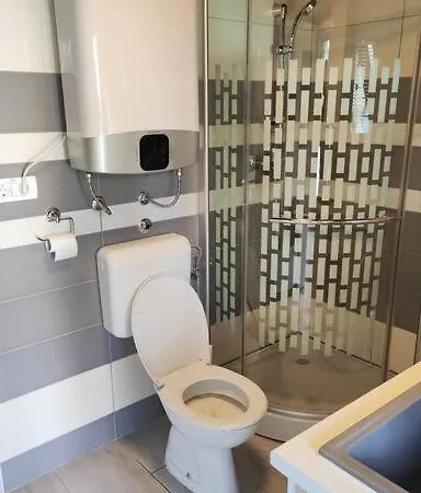 Pocitniska Hiska V Gozdnem Raju Дом отдыха *