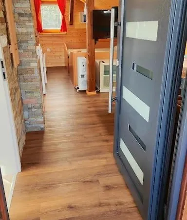 Pocitniska Hiska V Gozdnem Raju * Чёрный Верх