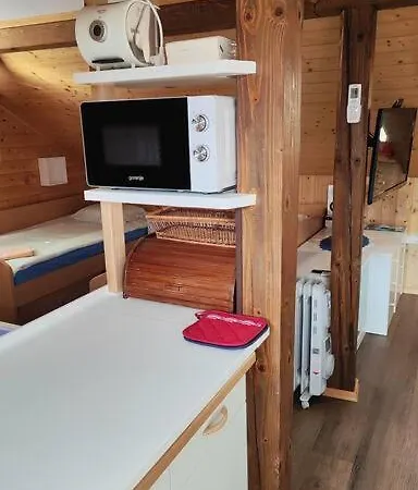 Pocitniska Hiska V Gozdnem Raju Nyaraló