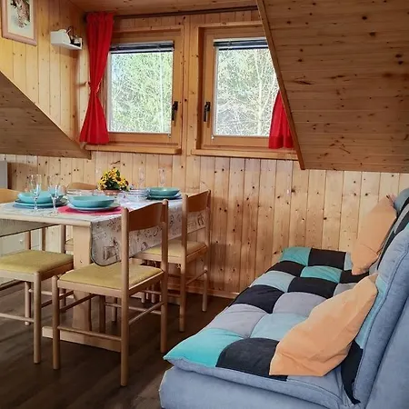 Pocitniska Hiska V Gozdnem Raju Nyaraló *