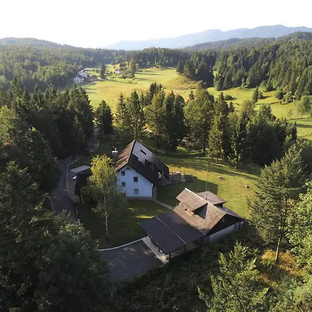 Pocitniska Hiska V Gozdnem Raju Holiday home