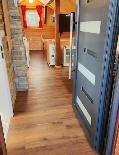 Pocitniska Hiska V Gozdnem Raju * Črni Vrh