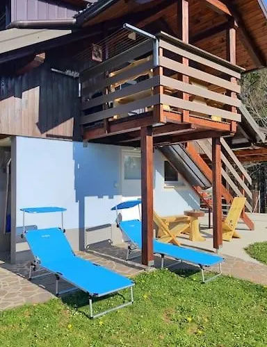 Počitniška hiša Pocitniska Hiska V Gozdnem Raju *